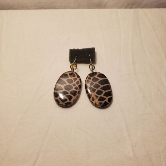 New Brown Cheetah Print Earrings - Picture 7 of 8